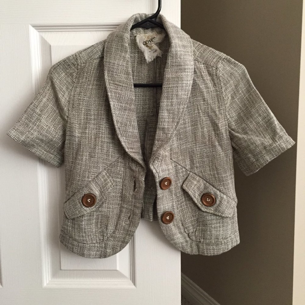 Covet Button Up Short Blazer rayon & polyester S